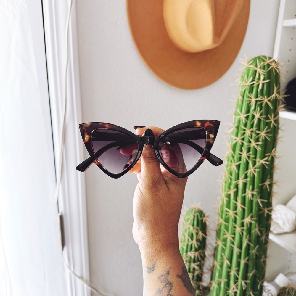 Vintage Style Cat Eye Sunglasses